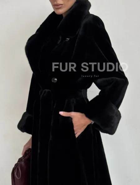 Элитная шуба из меха стриженой черной норки - фото 2