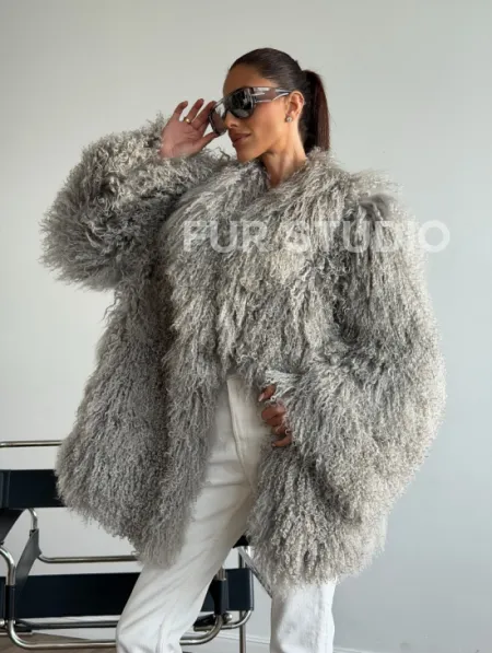 Серая шуба из ламы - фото 9