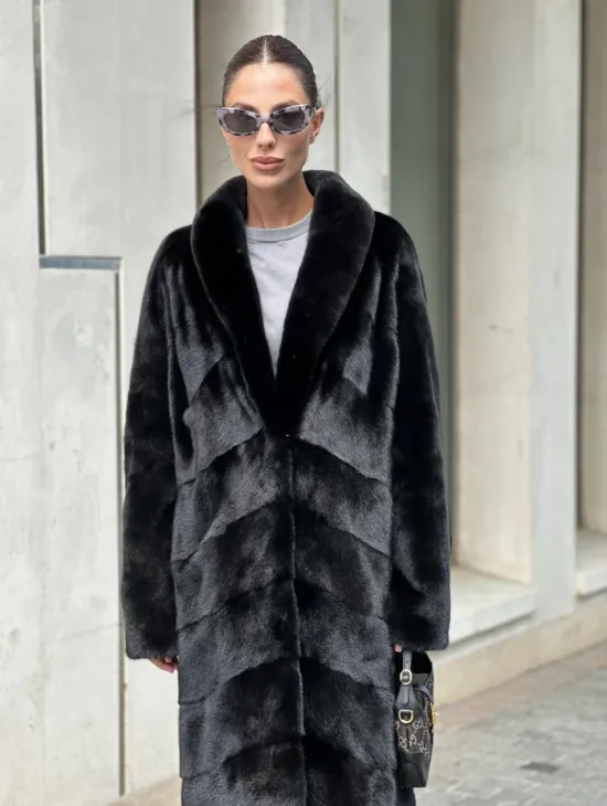 Шуба из скандинавского меха норки Saga furs с шалевым воротником - фото 5