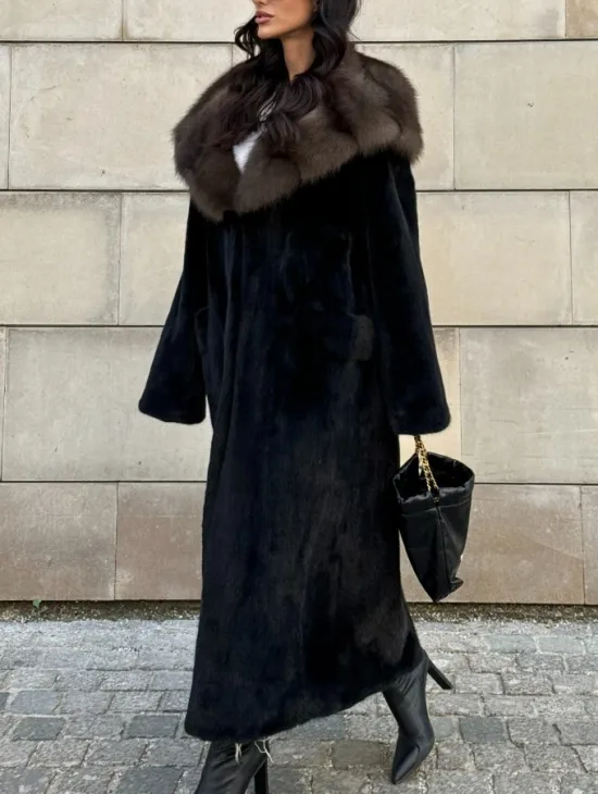 Шуба из норки Saga furs с капюшоном куницы, цельный мех - TOTAL BLACK - фото 9