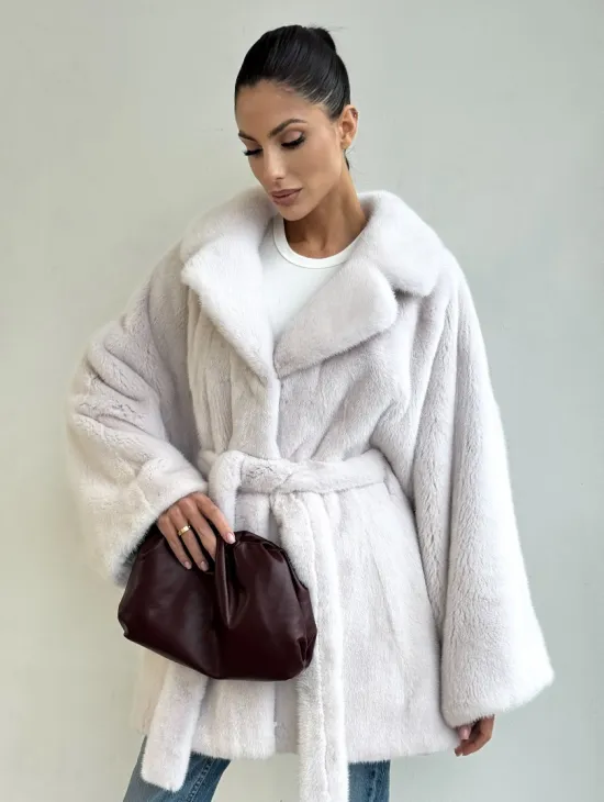 Premium шуба Летучая мышь из меха норки SAGA FURS с потайным меховым поясом - фото 0