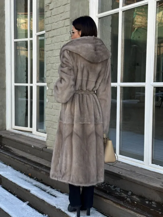 Шуба норковая серая с капюшоном и меховым поясом, классика - фото 11