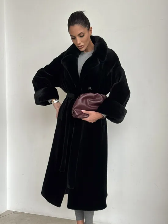 Элитная шуба из меха стриженой черной норки - фото 8