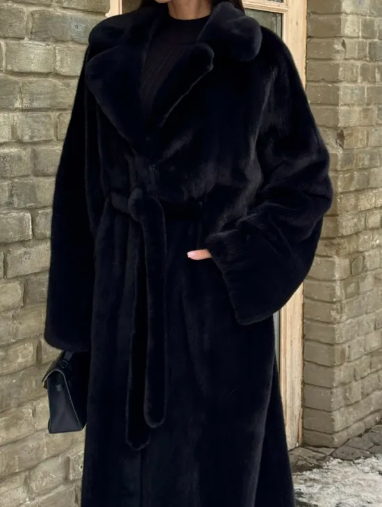 Шикарное норковое кимоно с английским воротником в черно-синем цвете - фото 1