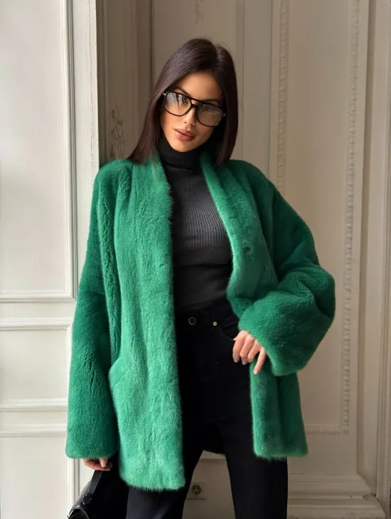 Изумрудный норковый полушубок с V-образным воротником - фото 6