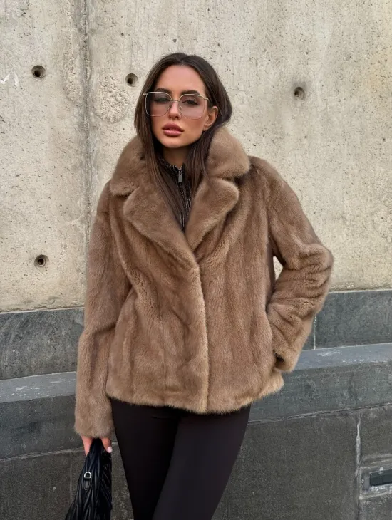 Короткий норковый жакет с английским воротником цвет пастель - фото 9