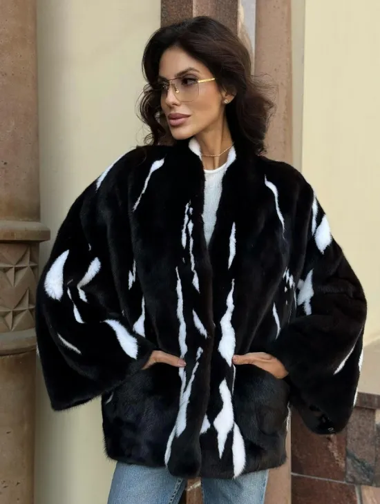 Черный норковый полушубок с рисунком - фото 4