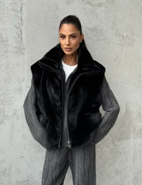 Черная норковая жилетка - фото 11