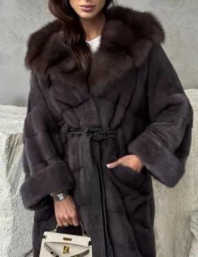 Шуба норковая графитовый ирис с капюшоном куницы - фото 2