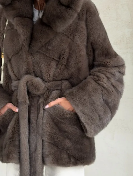 Меховой норковый полушубок с капюшоном куница - фото 1