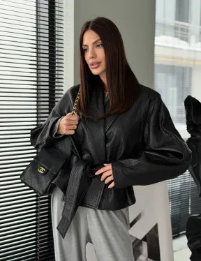 Черная куртка из натуральной кожи - фото 12