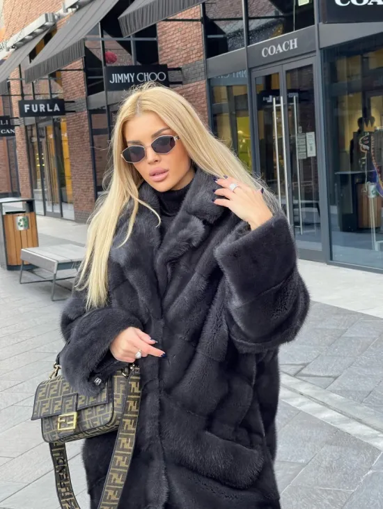 Шуба из меха норки с английским воротником - цвет графит - фото 1