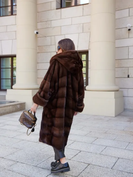 Шуба норковая с капюшоном - цвет соболь - фото 4