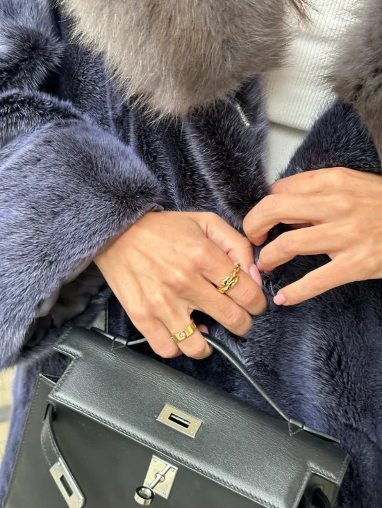 Длинная шуба из норки с капюшоном из куницы - цвет синий графит - фото 1