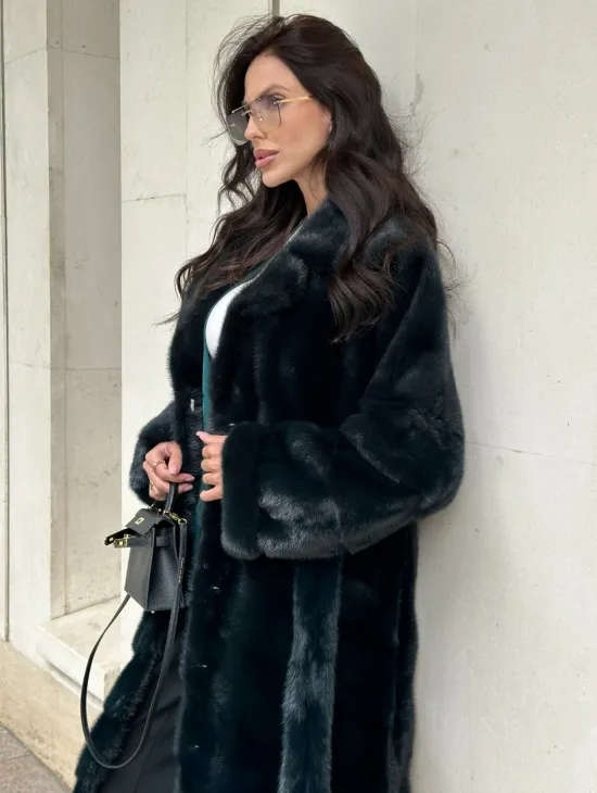 Шуба из меха норки с английским воротником темно - зеленый изумруд - фото 2